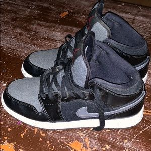 Boys Jordan Shoes